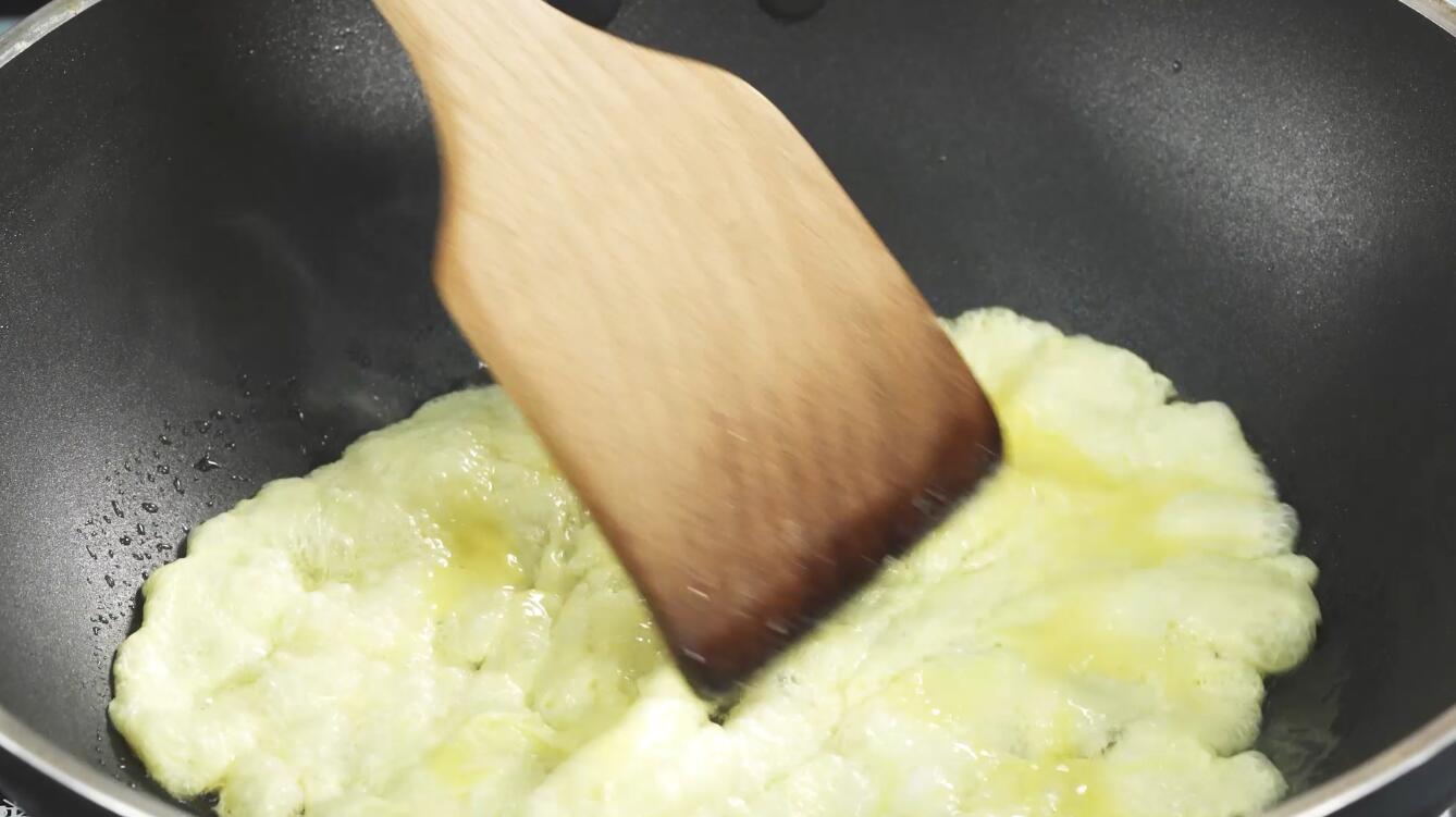 蛋炒饭的做法(2)