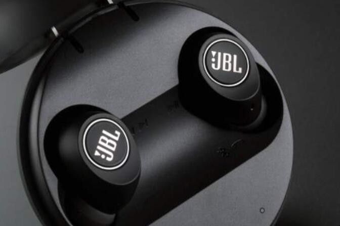 JBL无线蓝牙耳机怎么配对