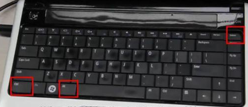 电脑黑屏只显示鼠标按什么键恢复